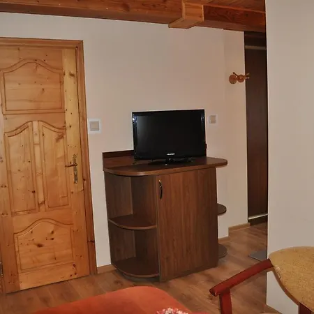 Δωμάτια σε οικογενειακή κατοικία Central Leba Suites